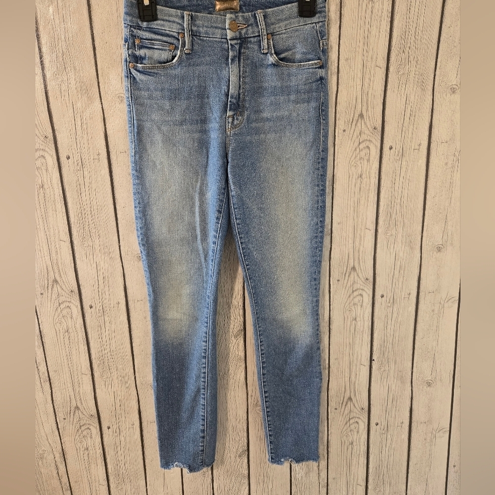 Mother High Waisted Looker Ankle Fray in Shoot To Thrill Size 24 - Picture 5 of 10